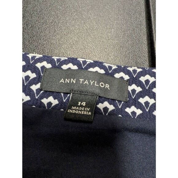 Ann Taylor Petite Skirt Blue White Diamond Pattern Pencil Career Women's Size 14 - Picture 3 of 4